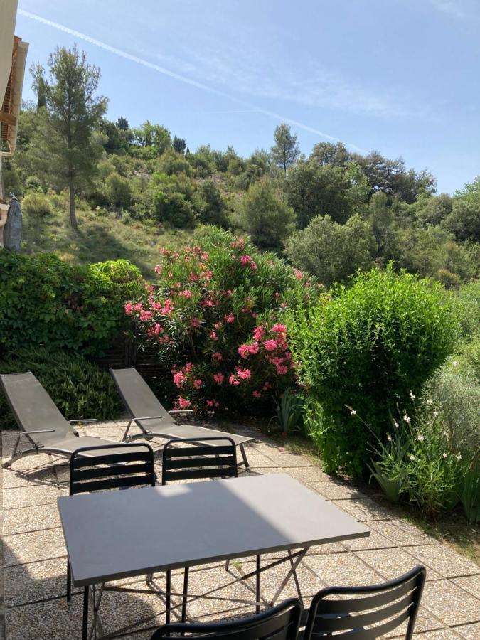 T2 Classe 2* Calme Au Coeur Du Village Provencale Gréoux-les-Bains Exteriér fotografie